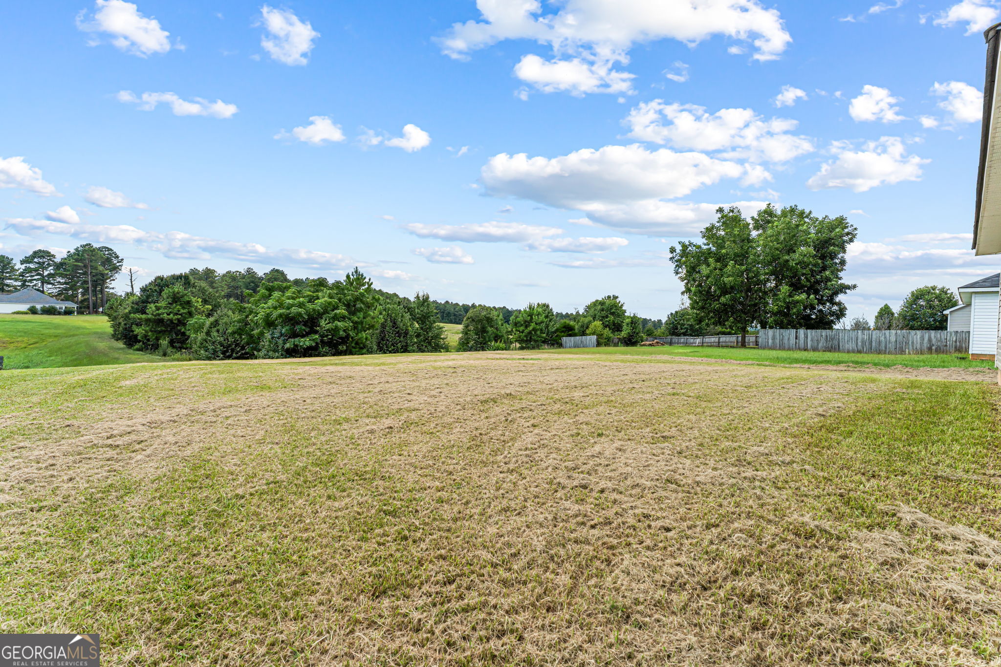 208 Shasta Drive Property Photo 25