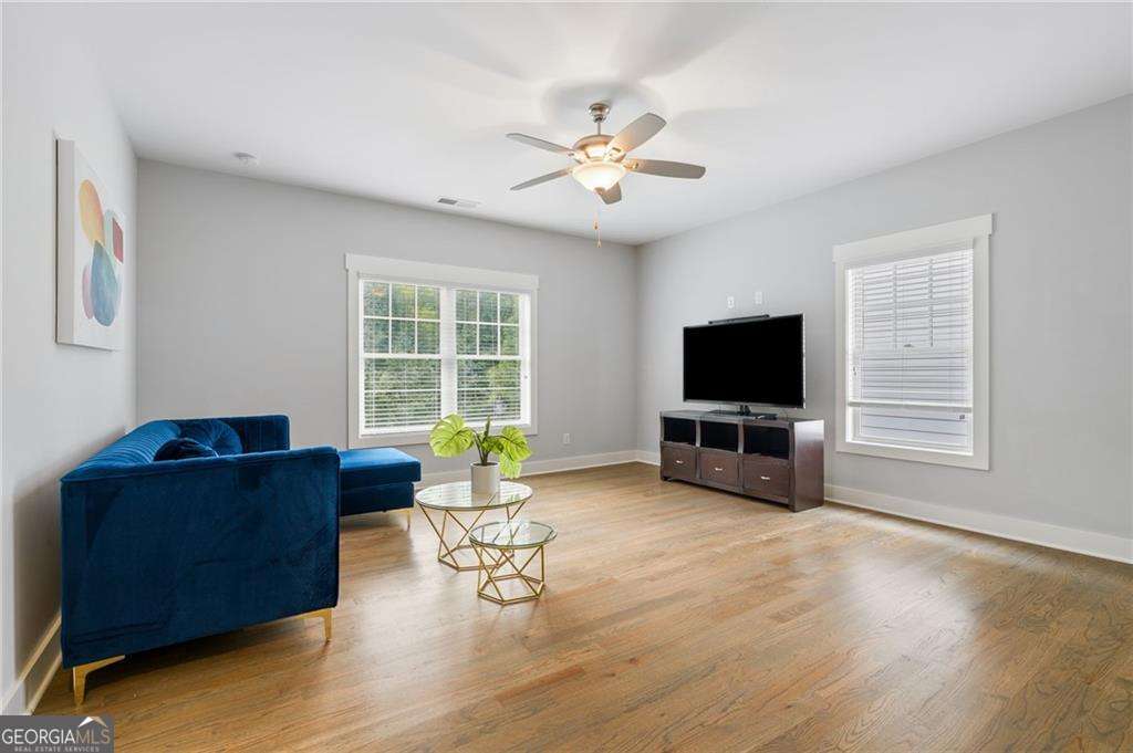 1884 Pointe Place Avenue Property Photo 11