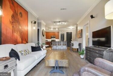 1055 Piedmont Avenue # 204 Property Photo 1