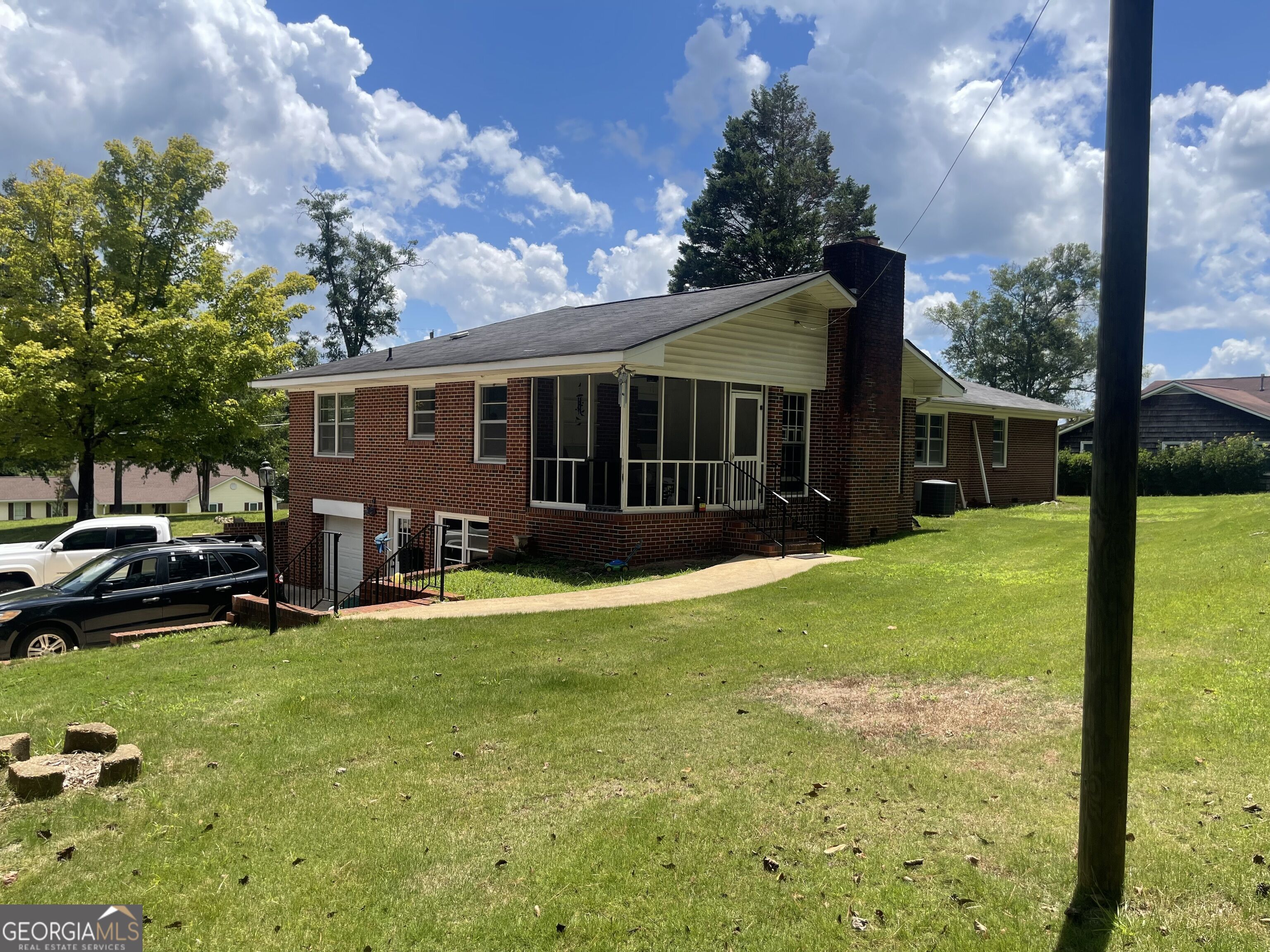 103 Crestview Property Photo 7