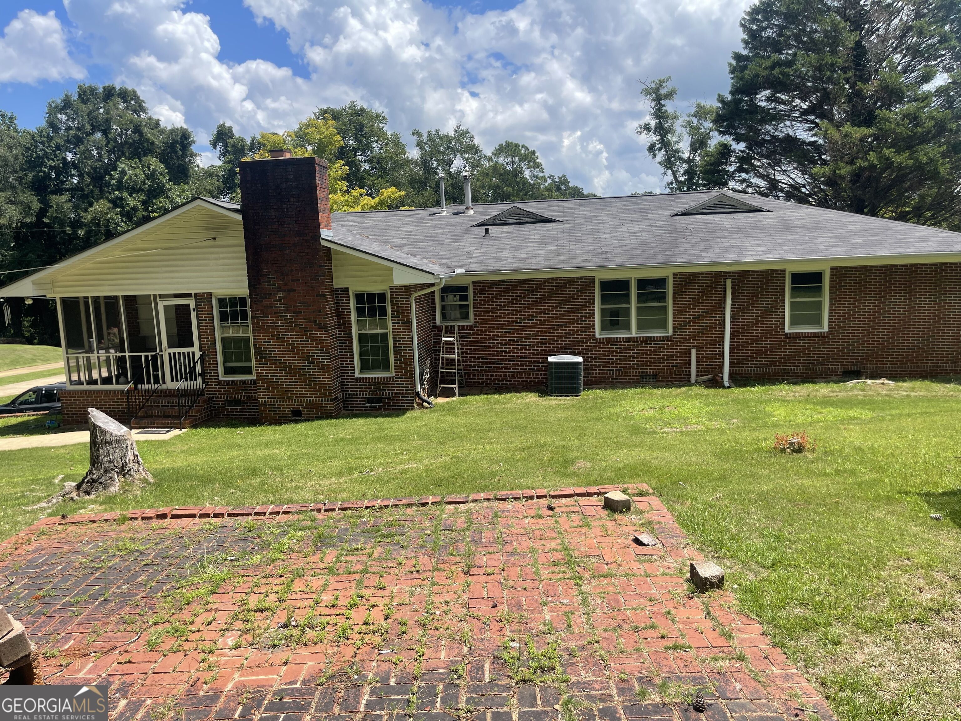103 Crestview Property Photo 9
