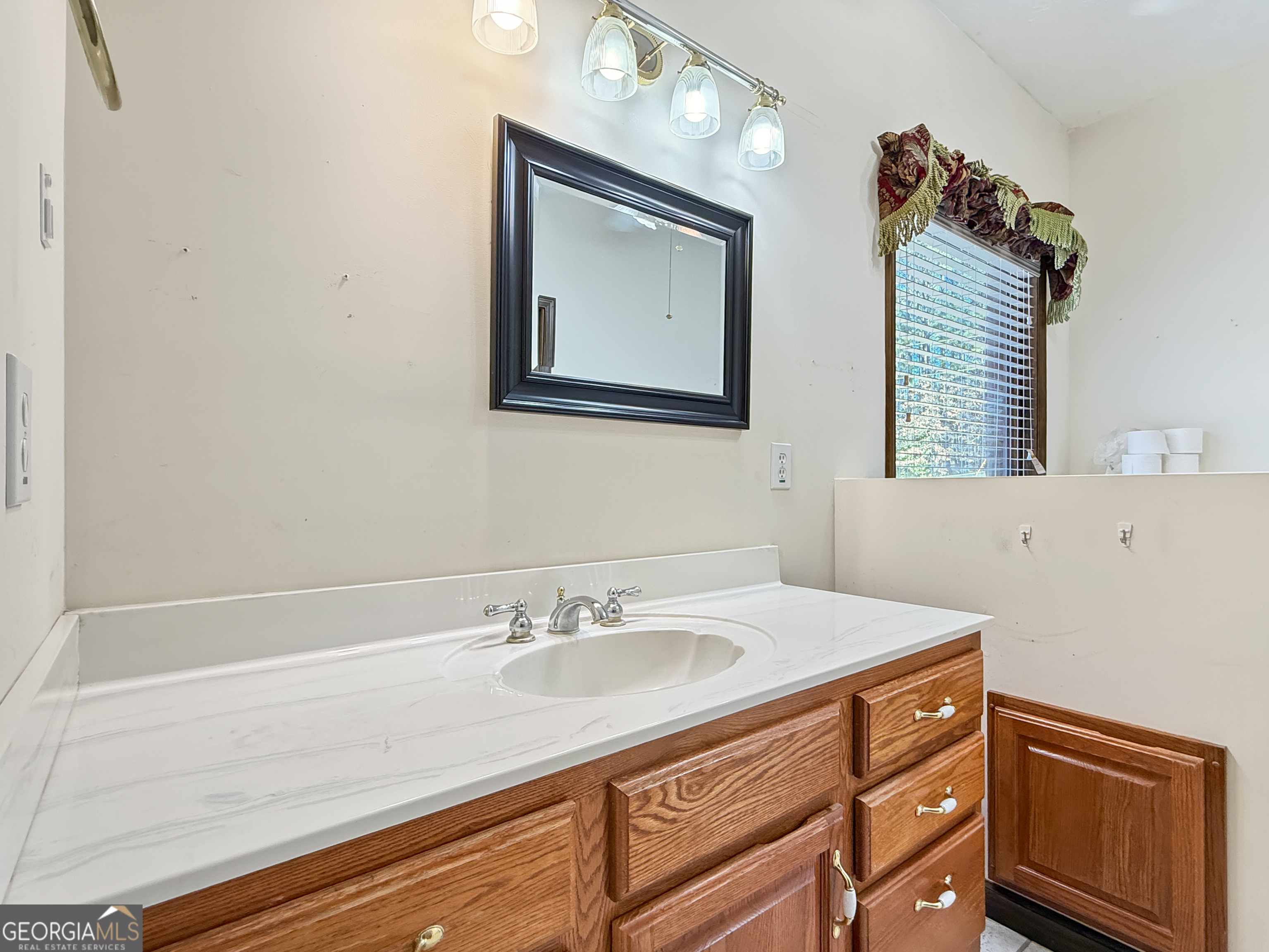 1100 Highway 54 Property Photo 13