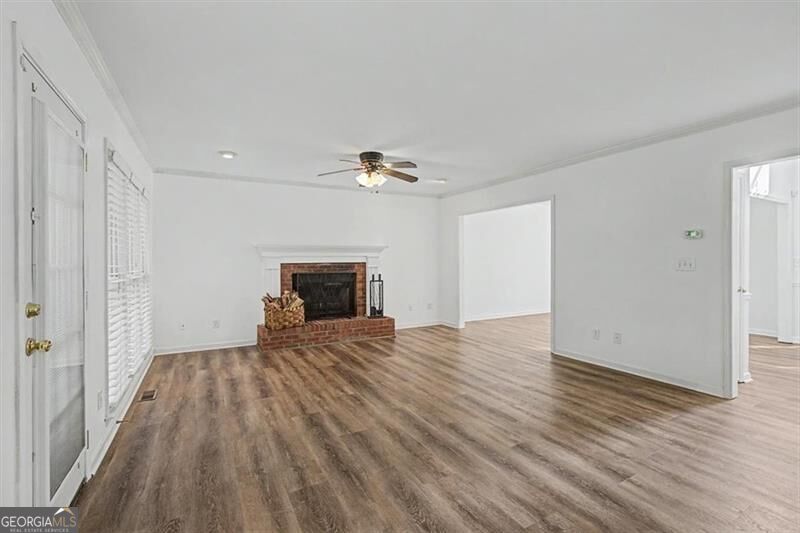 503 Deer Cliff Court Property Photo 3