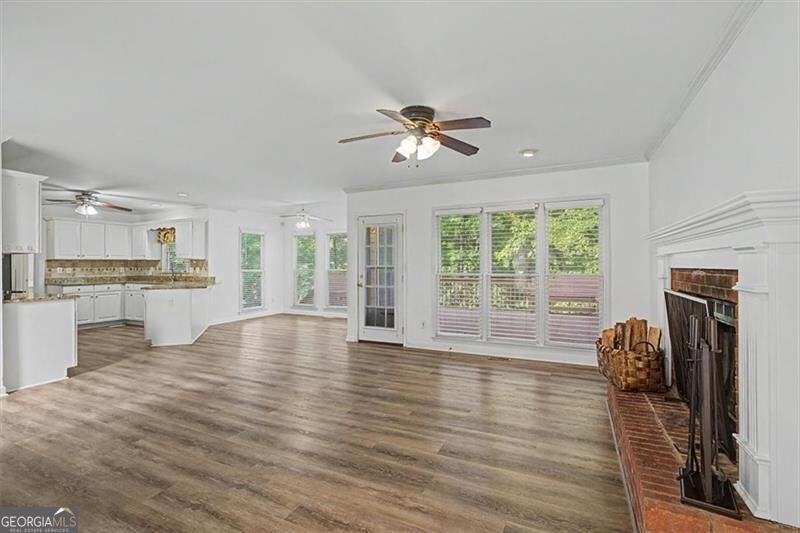 503 Deer Cliff Court Property Photo 4