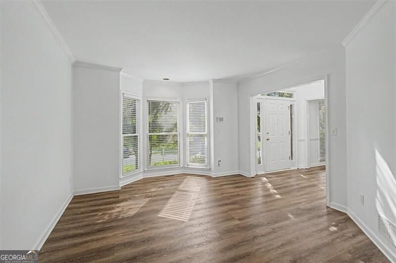 503 Deer Cliff Court Property Photo 9
