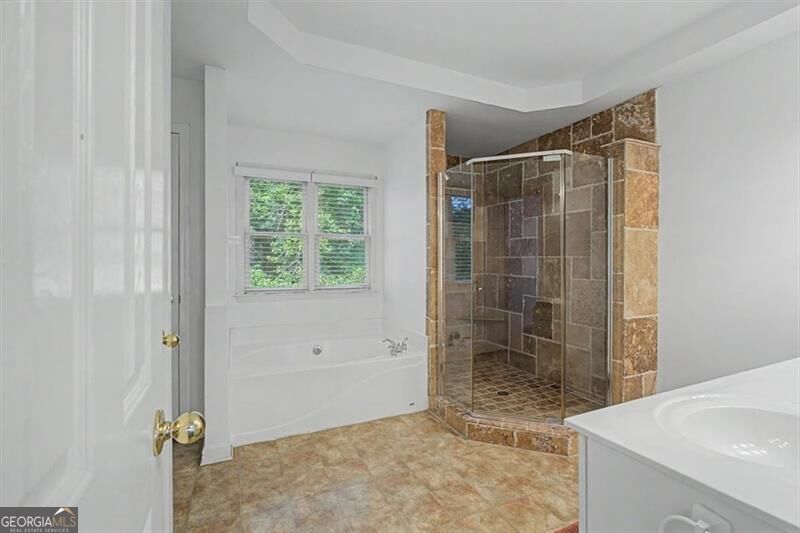 503 Deer Cliff Court Property Photo 16