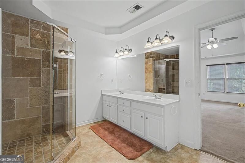 503 Deer Cliff Court Property Photo 17