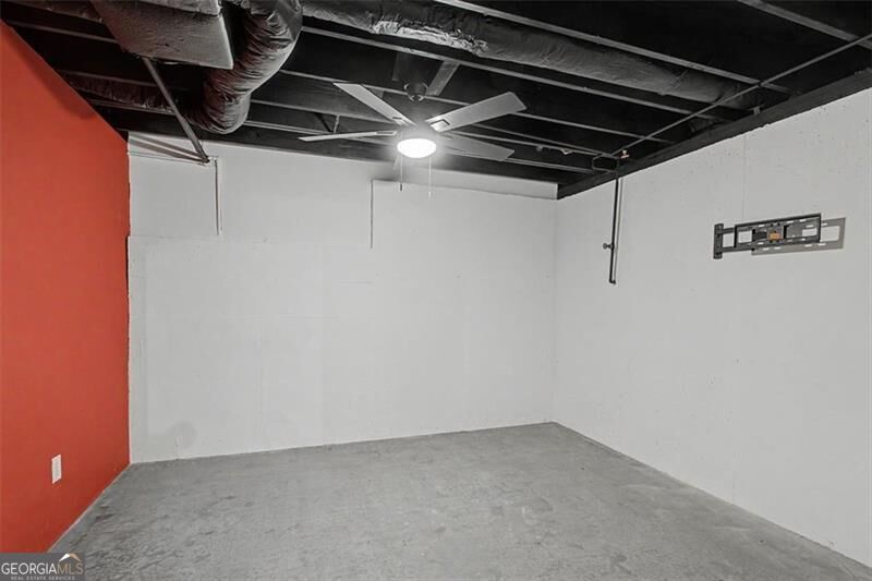 503 Deer Cliff Court Property Photo 25