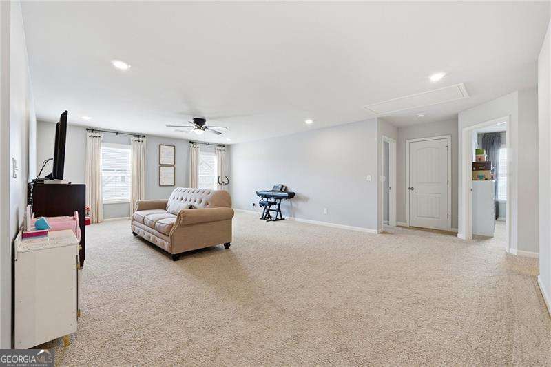 121 Treeline Trail Property Photo 16