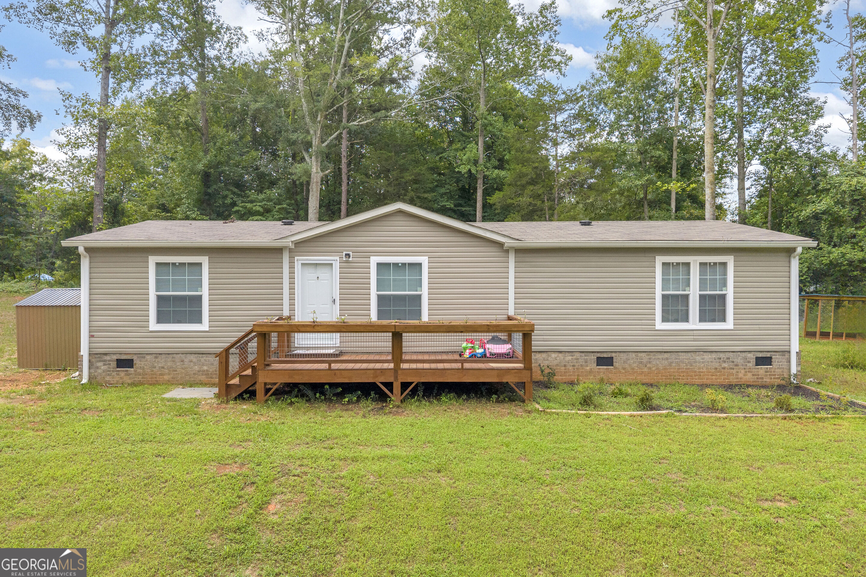 818 N Holcomb Drive Property Photo 1
