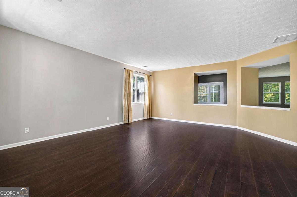 2931 Edgewater Street Sw Property Photo 4