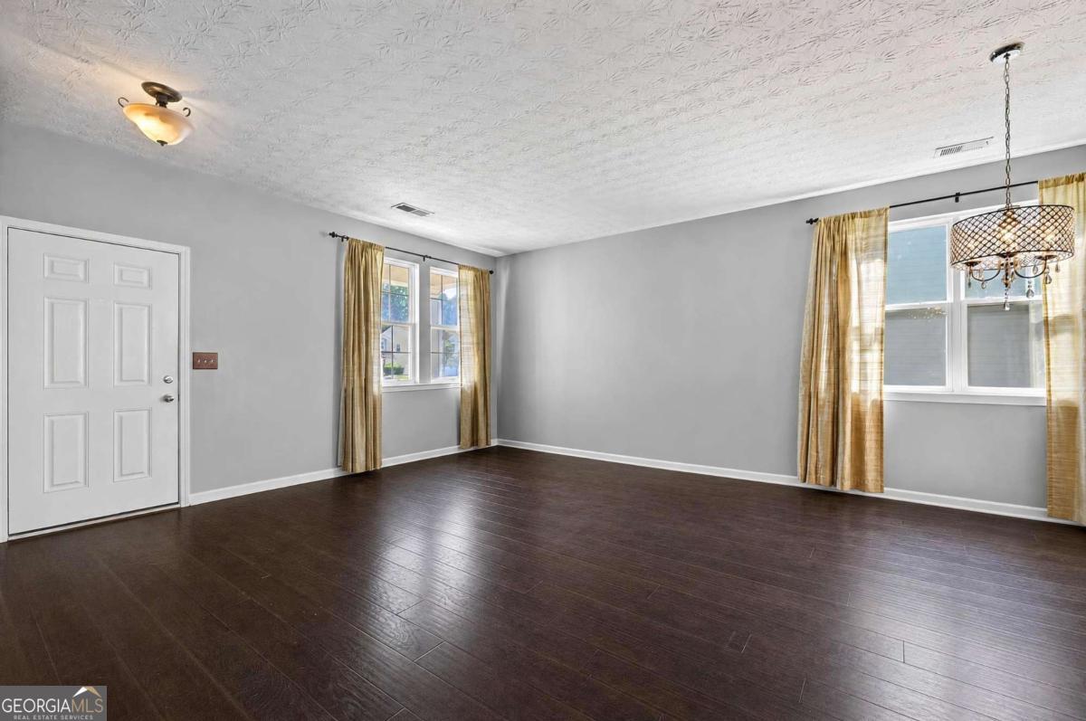 2931 Edgewater Street Sw Property Photo 5