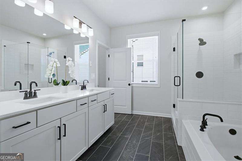 2435 Hidden Creek Road Property Photo 30