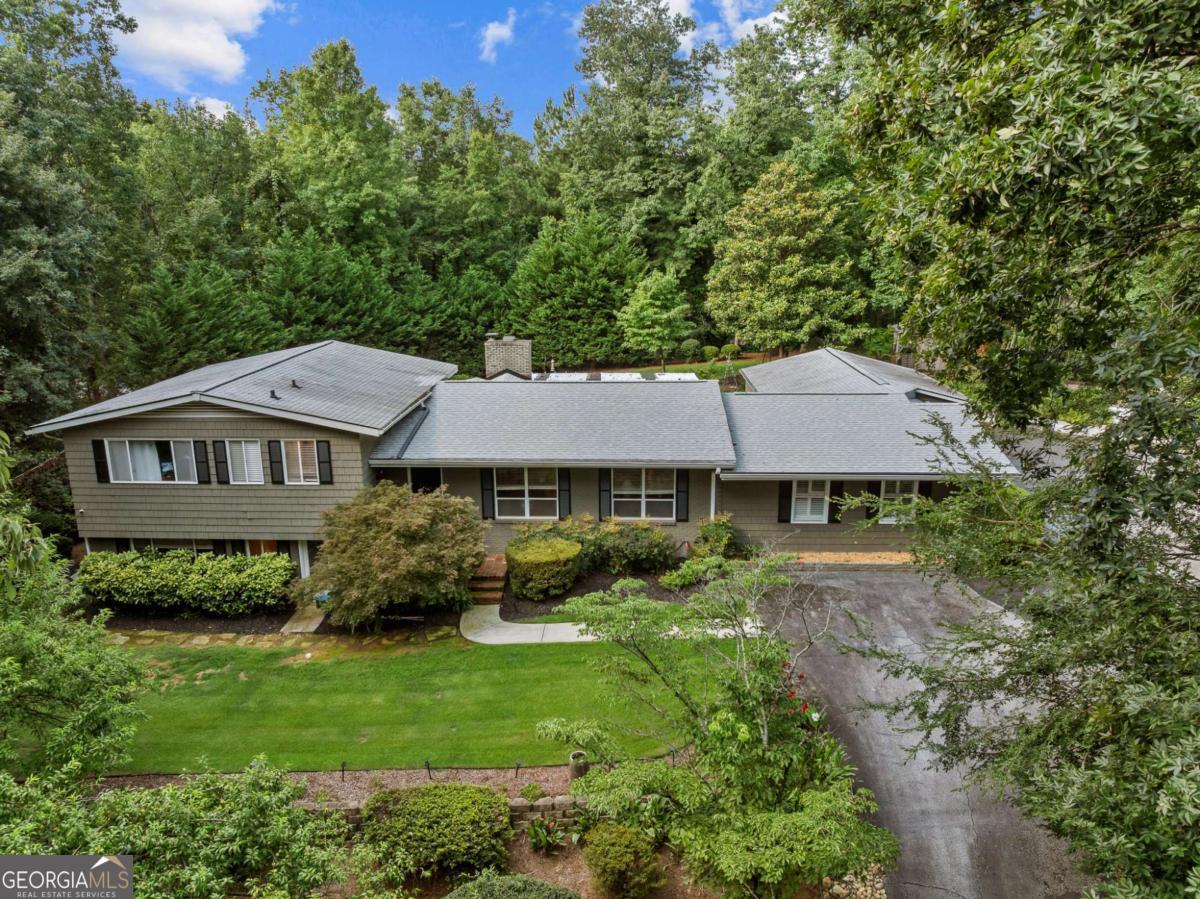 6488 Cherry Tree Lane Property Photo 4