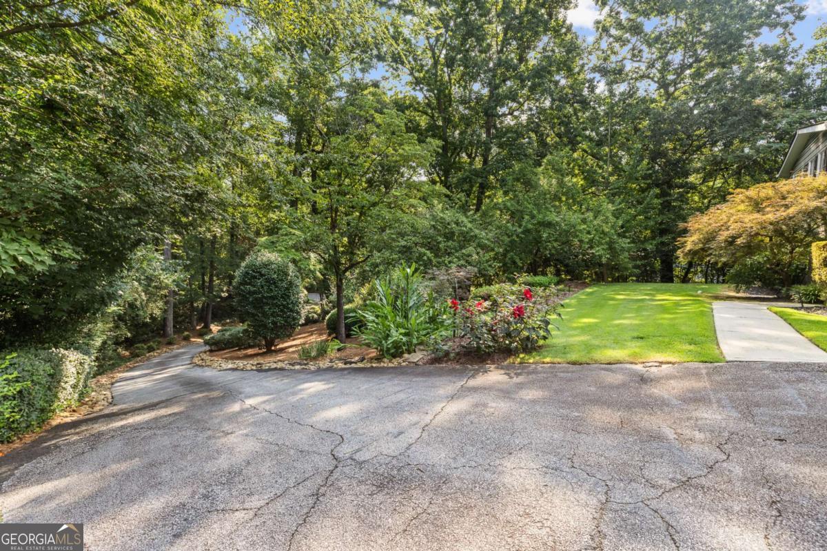 6488 Cherry Tree Lane Property Photo 9