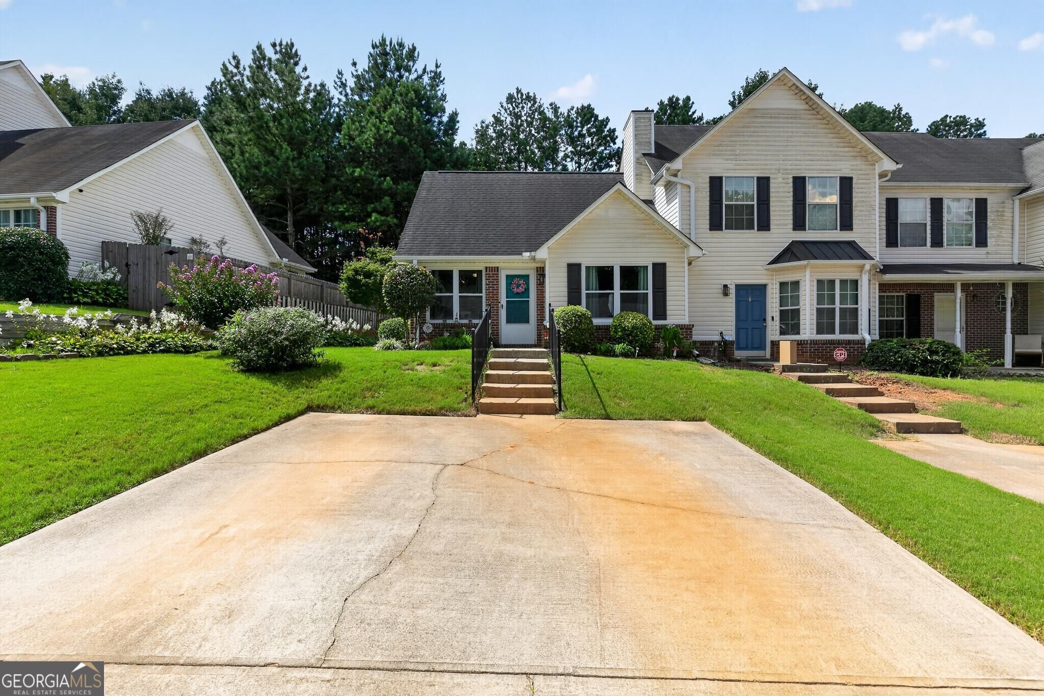 137 Gentle Breeze Court Property Photo 1