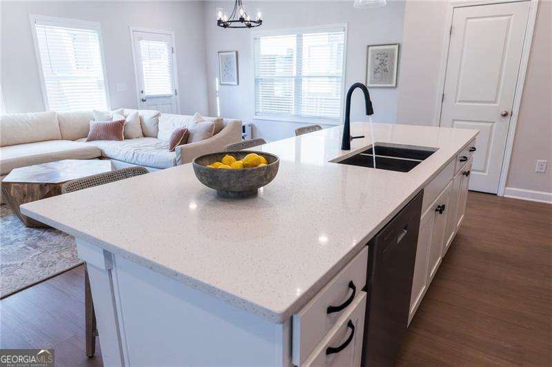 112 Winsome Way Property Photo 9