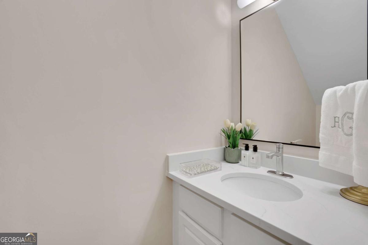 90 Regency Road Property Photo 7