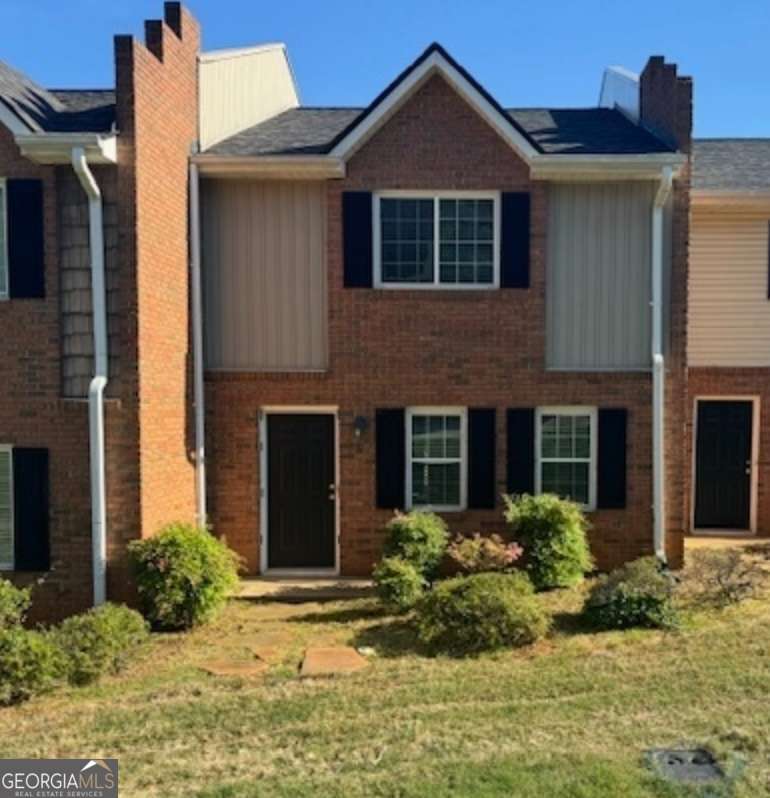 37 McIntosh Parkway Property Photo 1