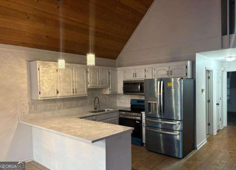 720 Corbin Avenue Property Photo 16