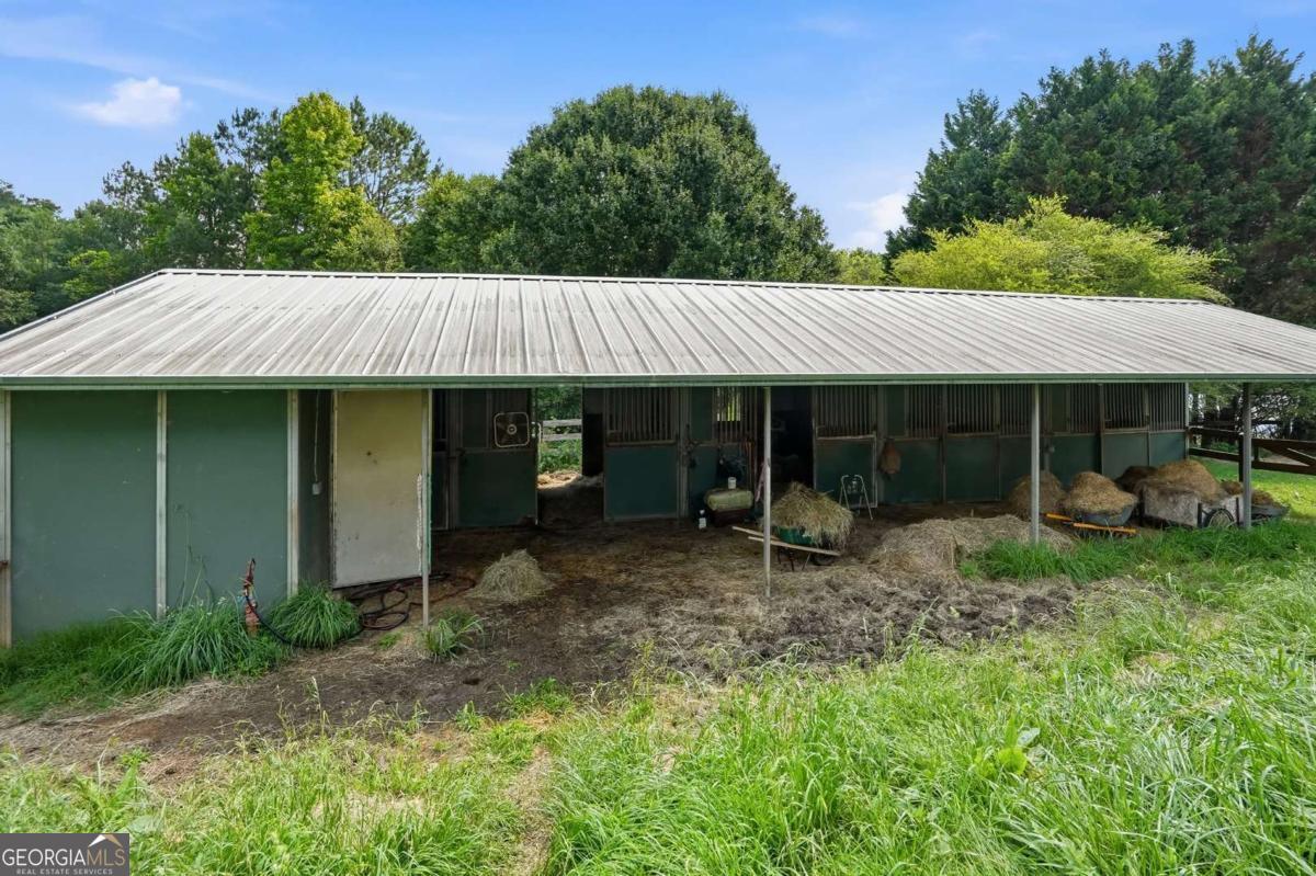 1900 Redd Road Property Photo 8