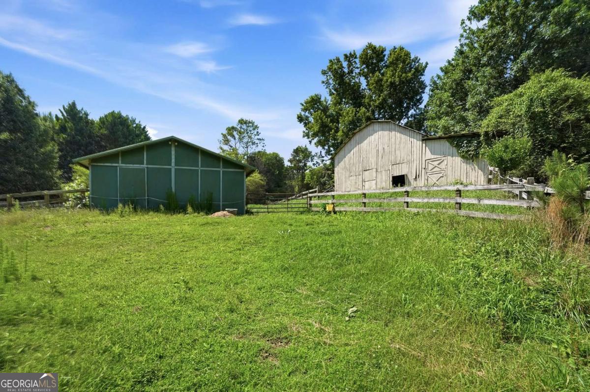1900 Redd Road Property Photo 10