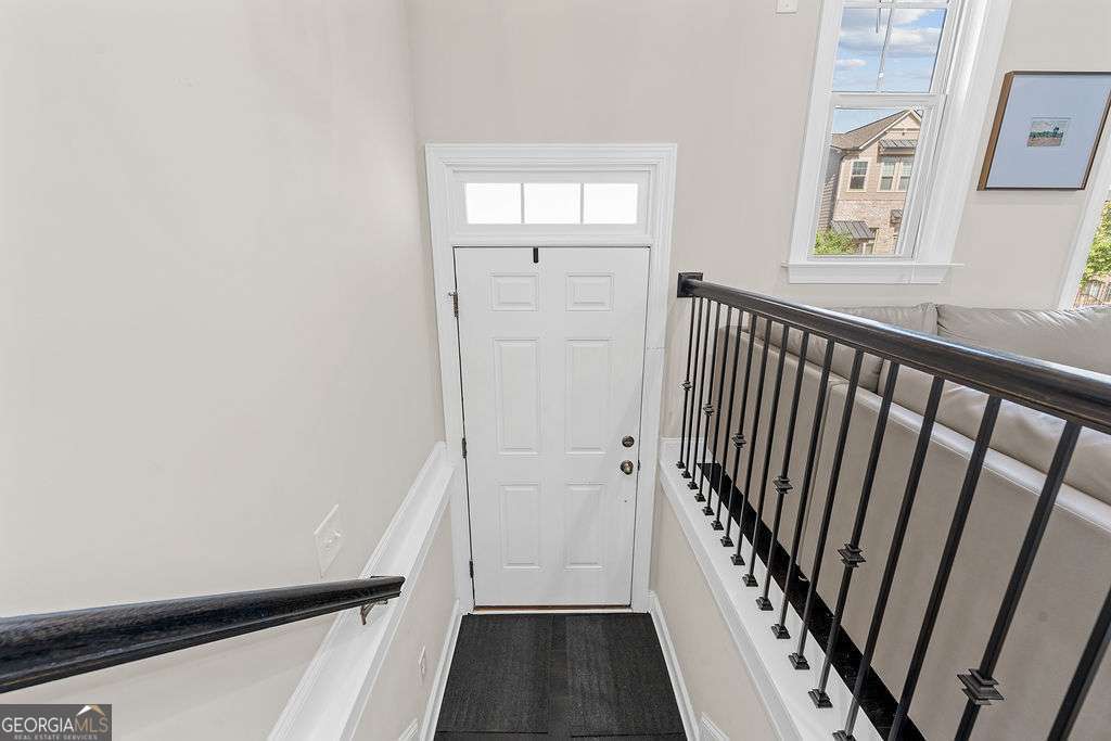 4468 Dunblane Avenue Property Photo 8
