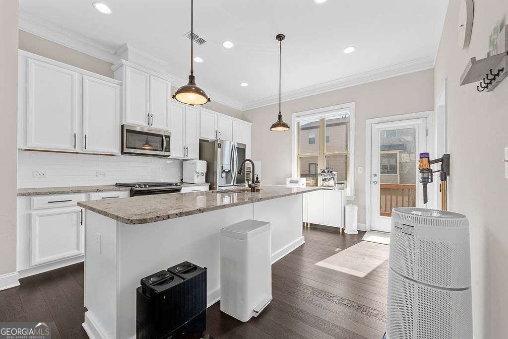 4468 Dunblane Avenue Property Photo 19