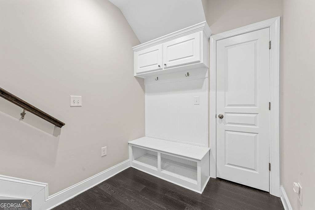 4468 Dunblane Avenue Property Photo 41
