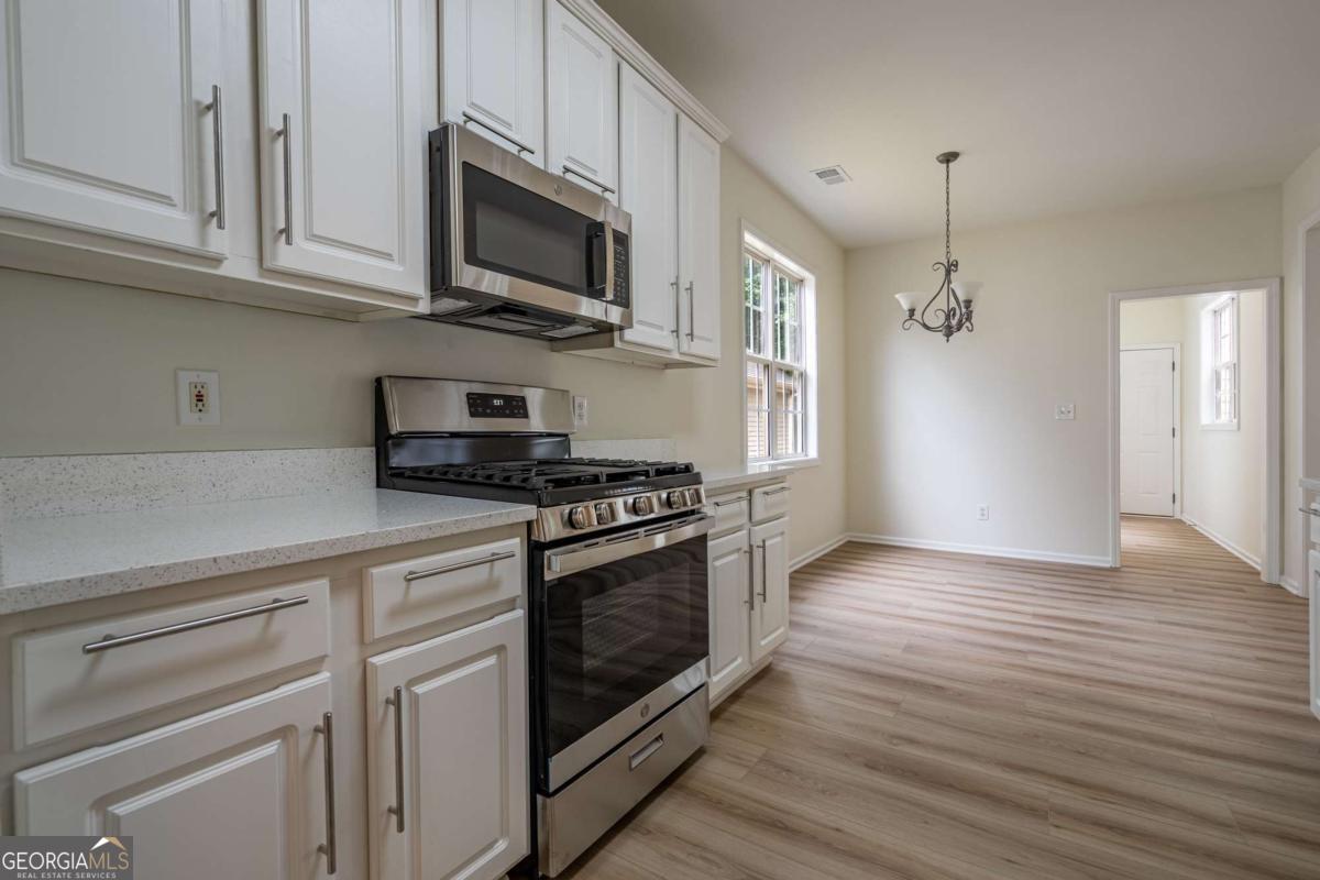 4606 Liberty Square Drive Property Photo 10