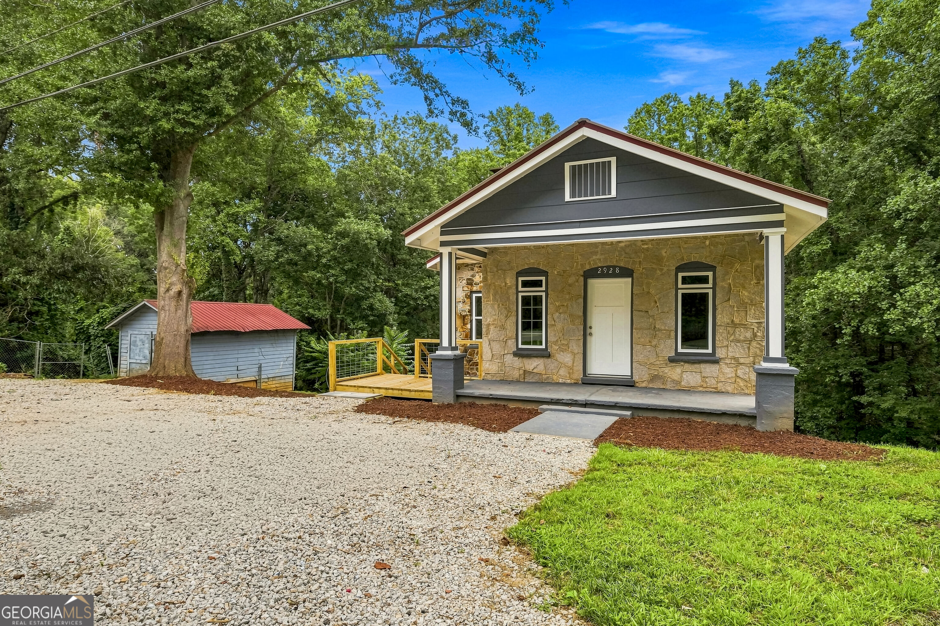 2928 Old Cornelia Highway Property Photo 1