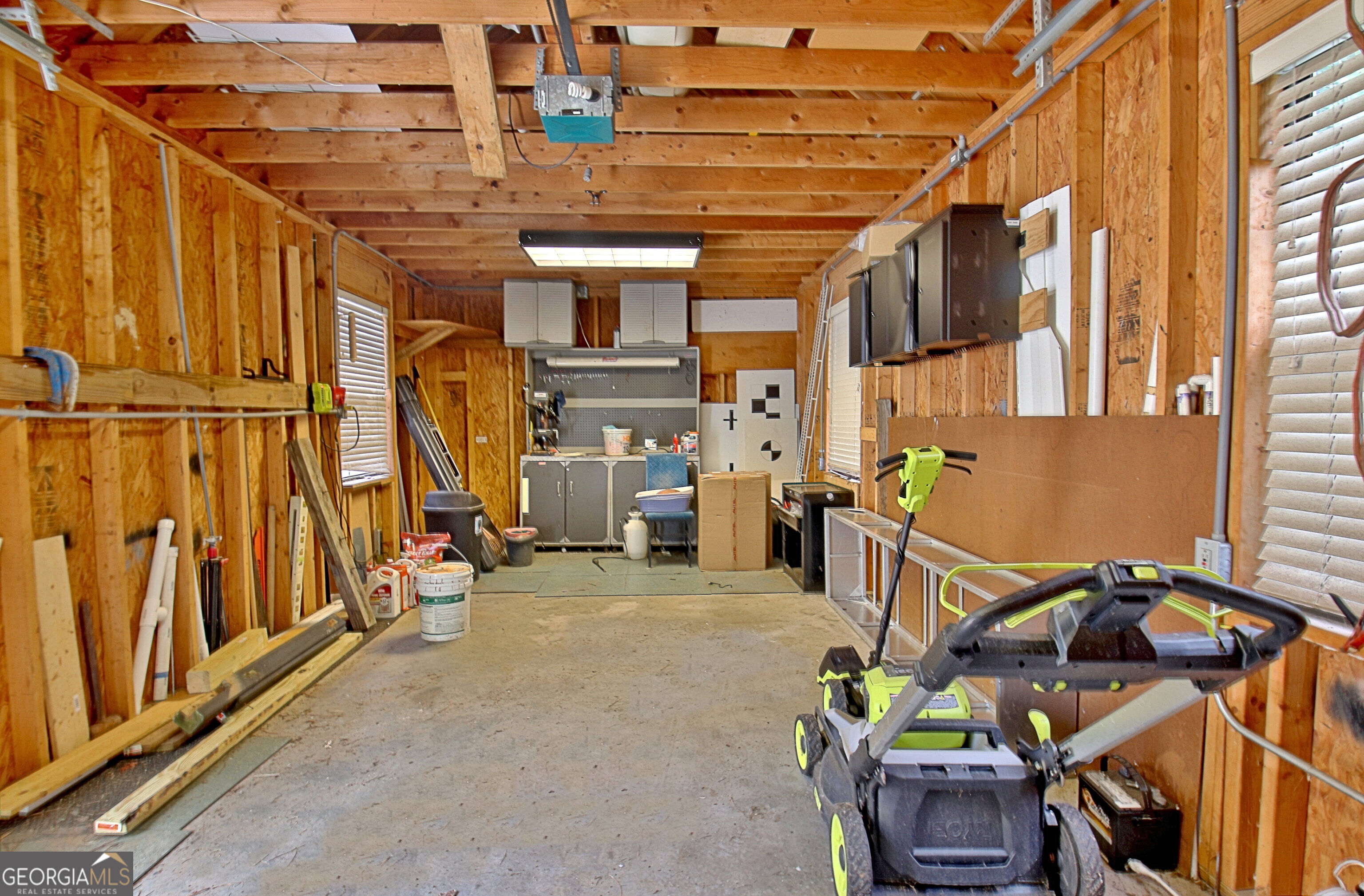235 Manor Drive Property Photo 5