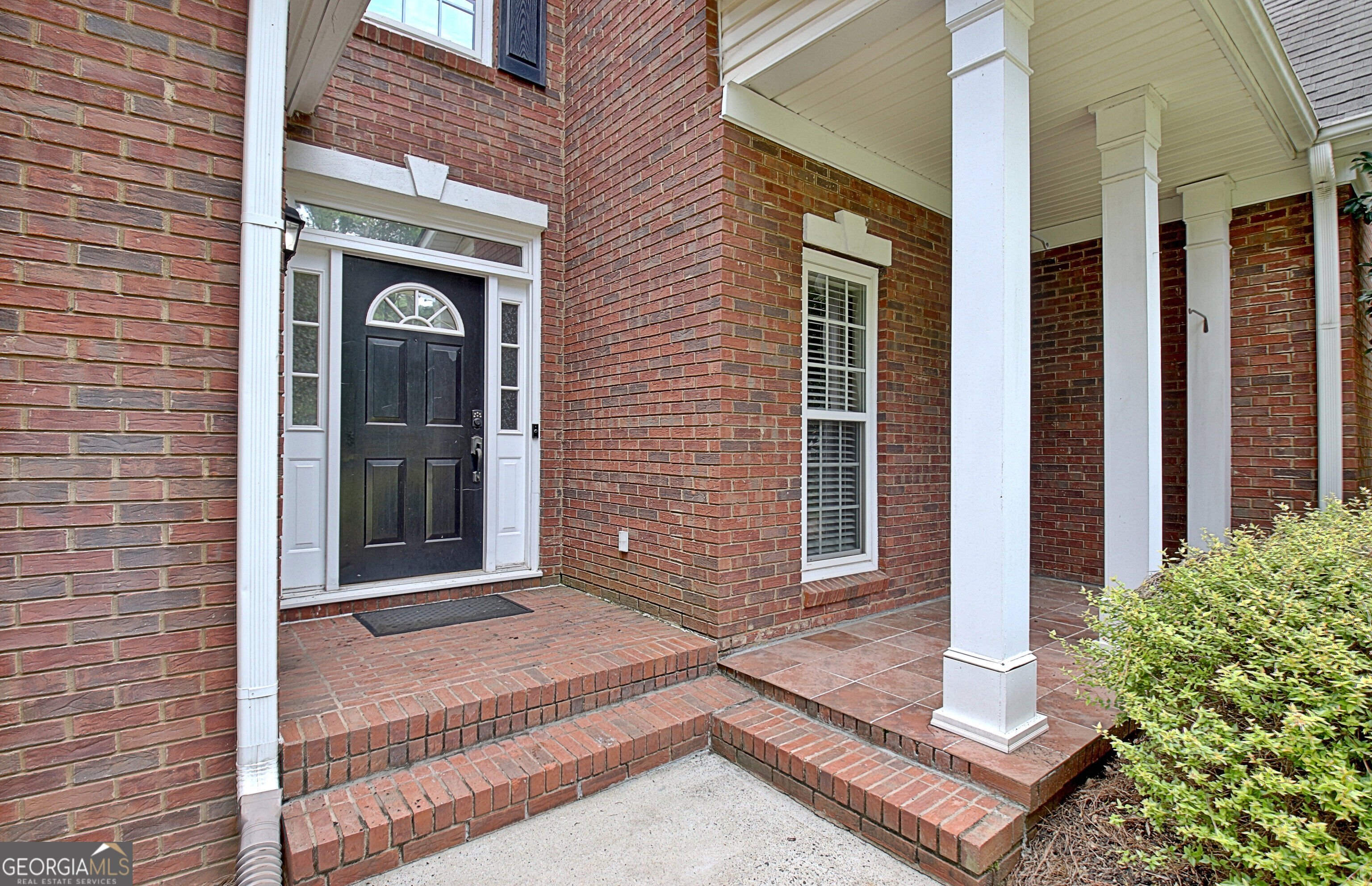 235 Manor Drive Property Photo 6