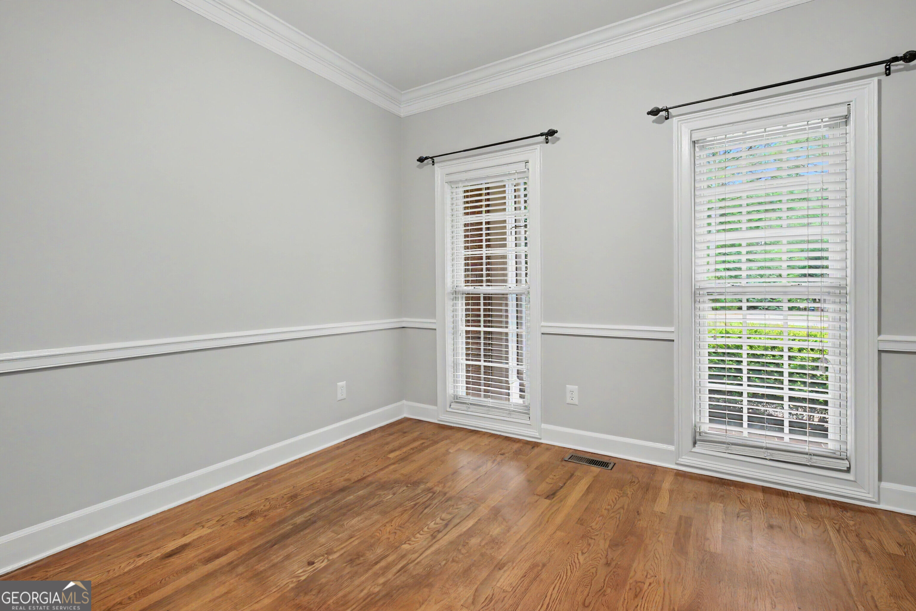 235 Manor Drive Property Photo 9
