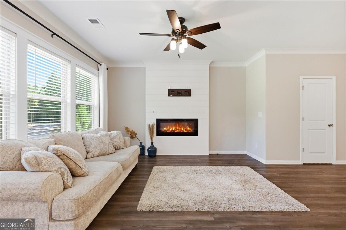 6458 Lanier Harbor Landing Property Photo 22