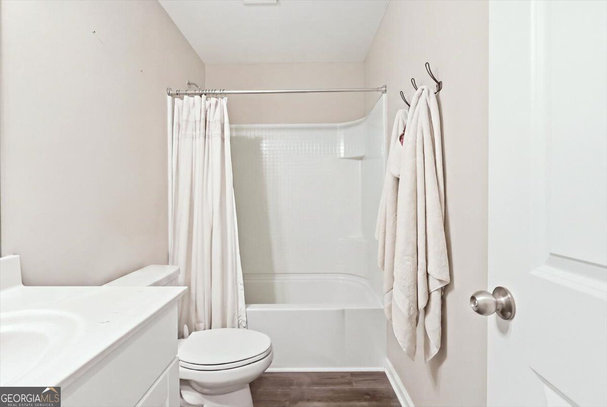 6458 Lanier Harbor Landing Property Photo 40