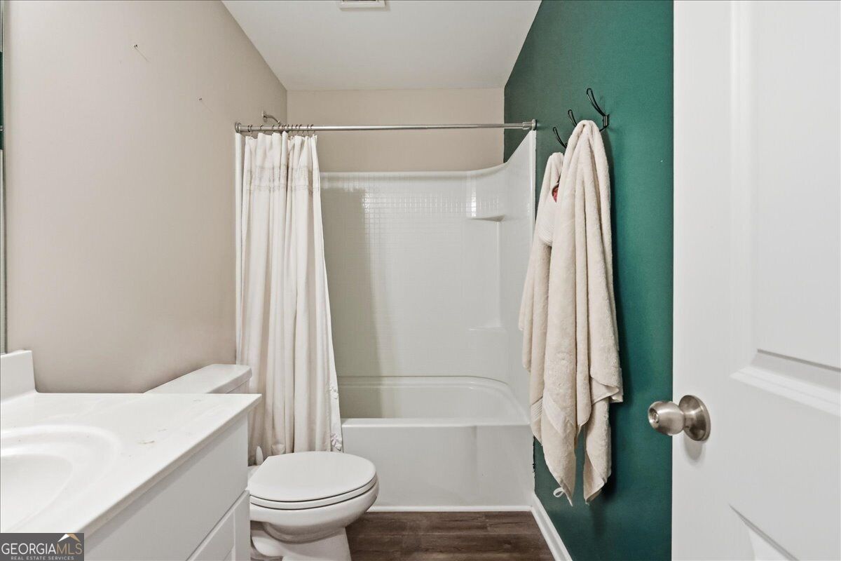 6458 Lanier Harbor Landing Property Photo 42
