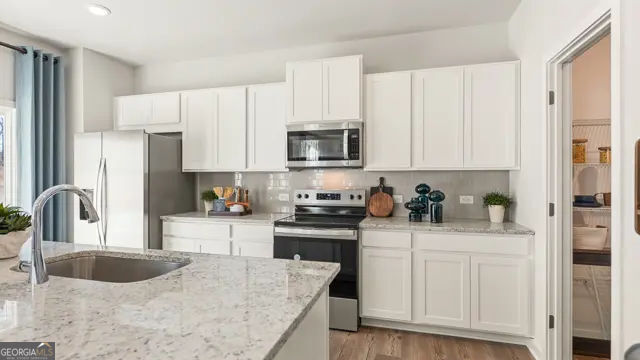 5667 Rosehall Place Property Photo 8