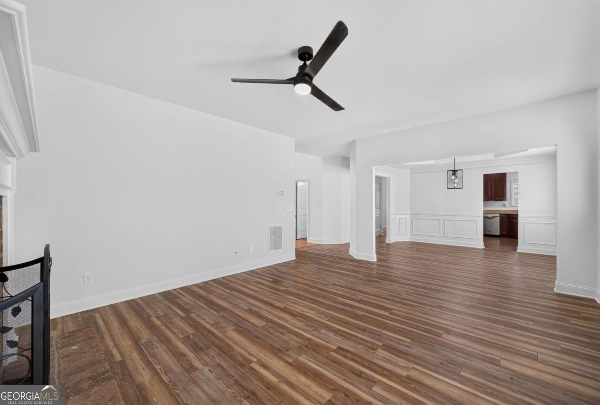 6280 Cove Creek Drive Property Photo 11