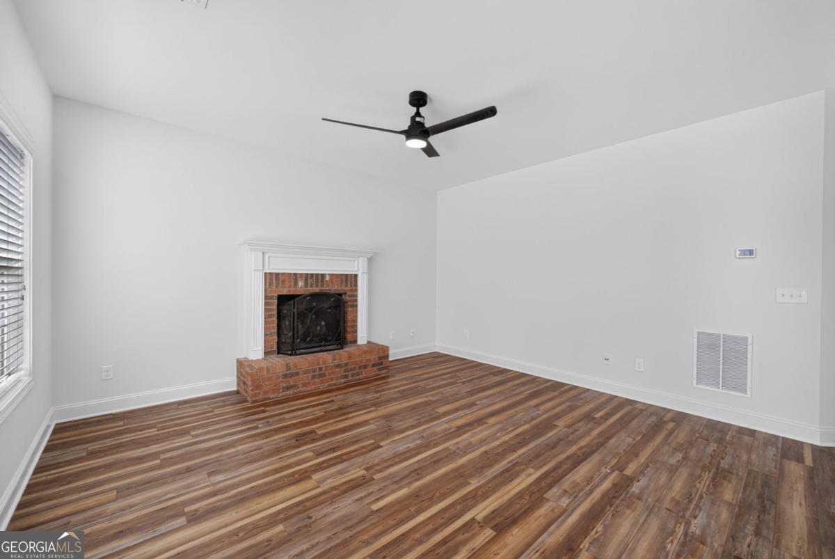 6280 Cove Creek Drive Property Photo 12