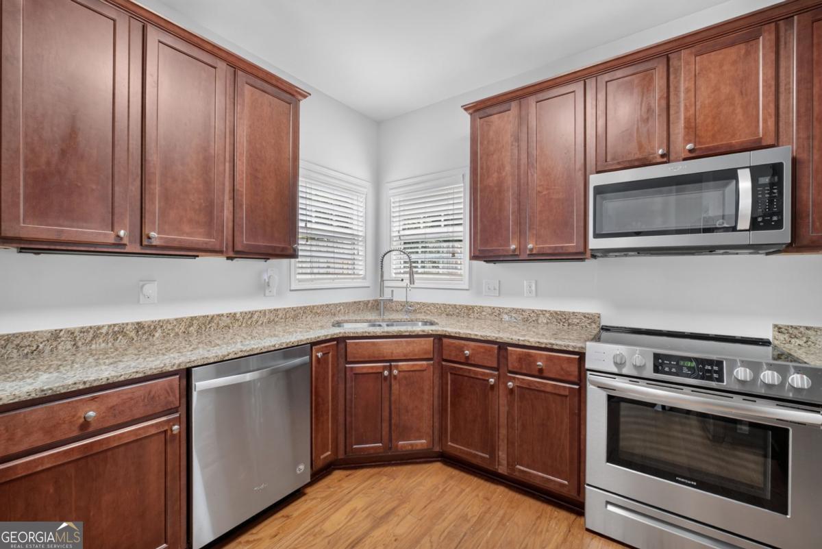 6280 Cove Creek Drive Property Photo 17