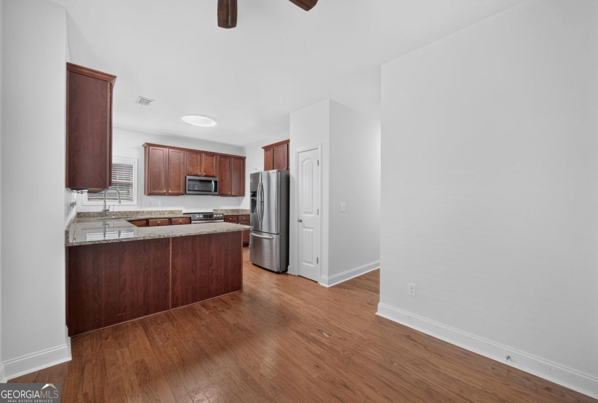 6280 Cove Creek Drive Property Photo 20