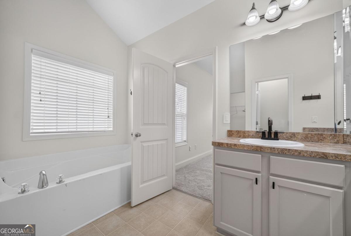 6280 Cove Creek Drive Property Photo 28
