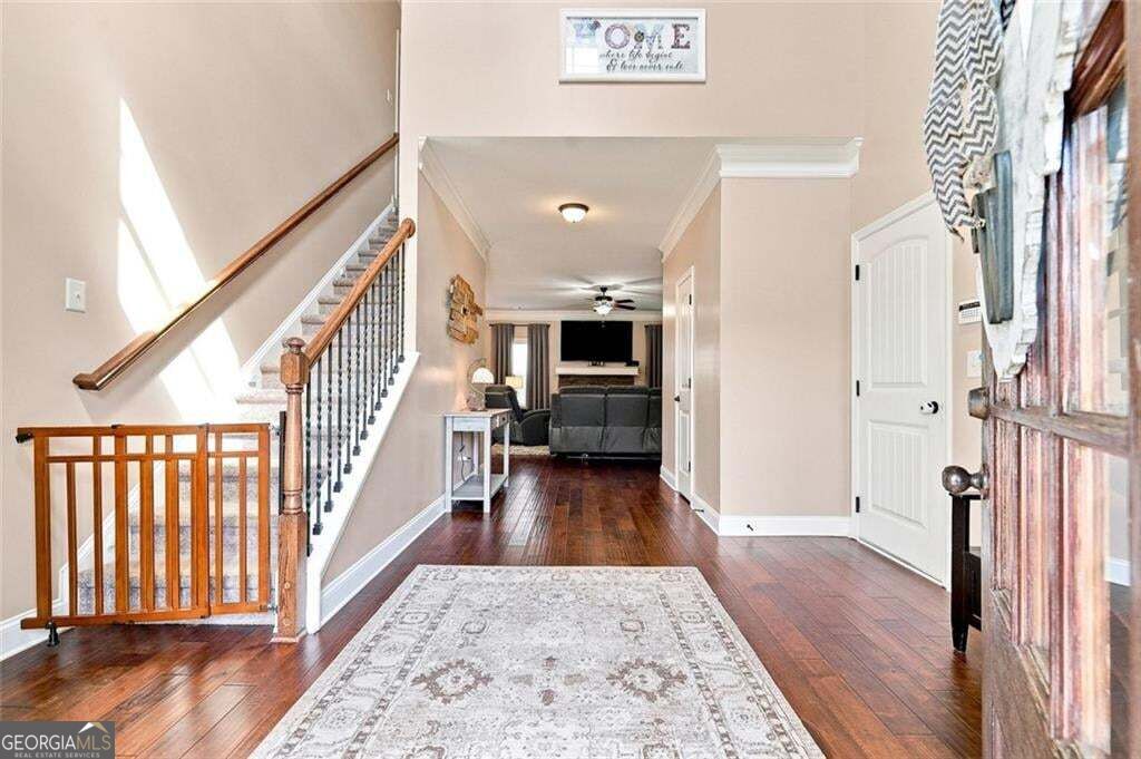 334 Red Cap Circle Property Photo 3
