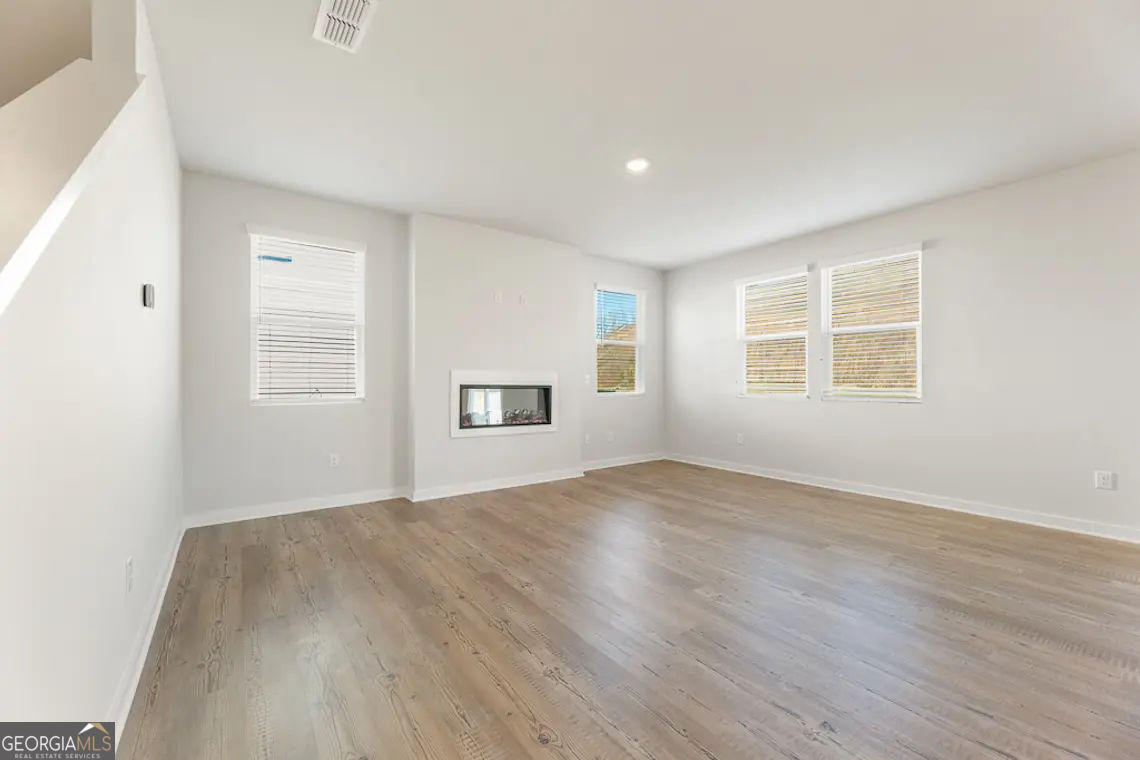 5671 Rosehall Place Property Photo 4