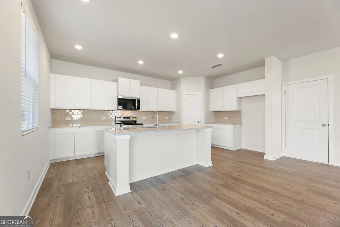 5671 Rosehall Place Property Photo 8