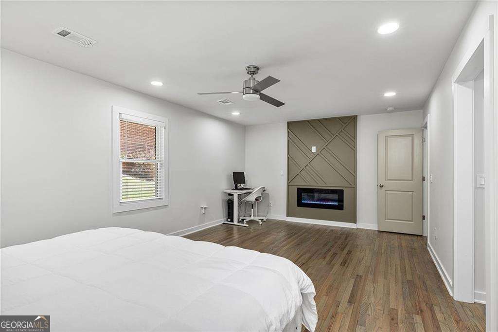 2353 Larchwood Road Property Photo 12