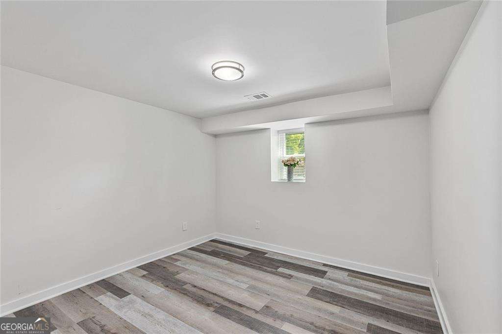 2353 Larchwood Road Property Photo 26