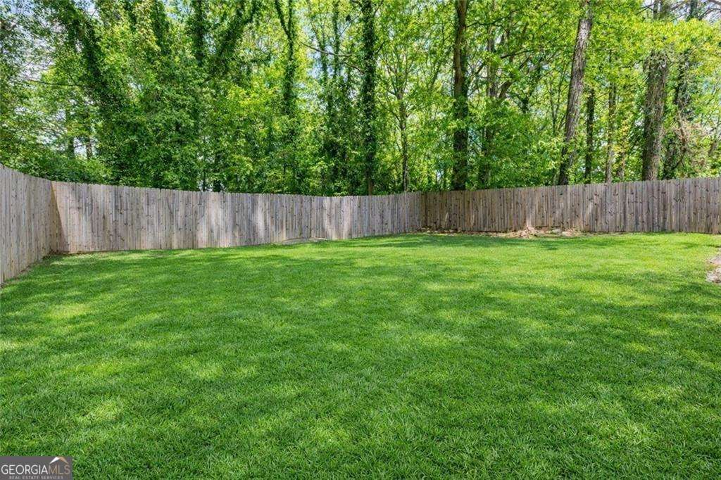 2353 Larchwood Road Property Photo 28