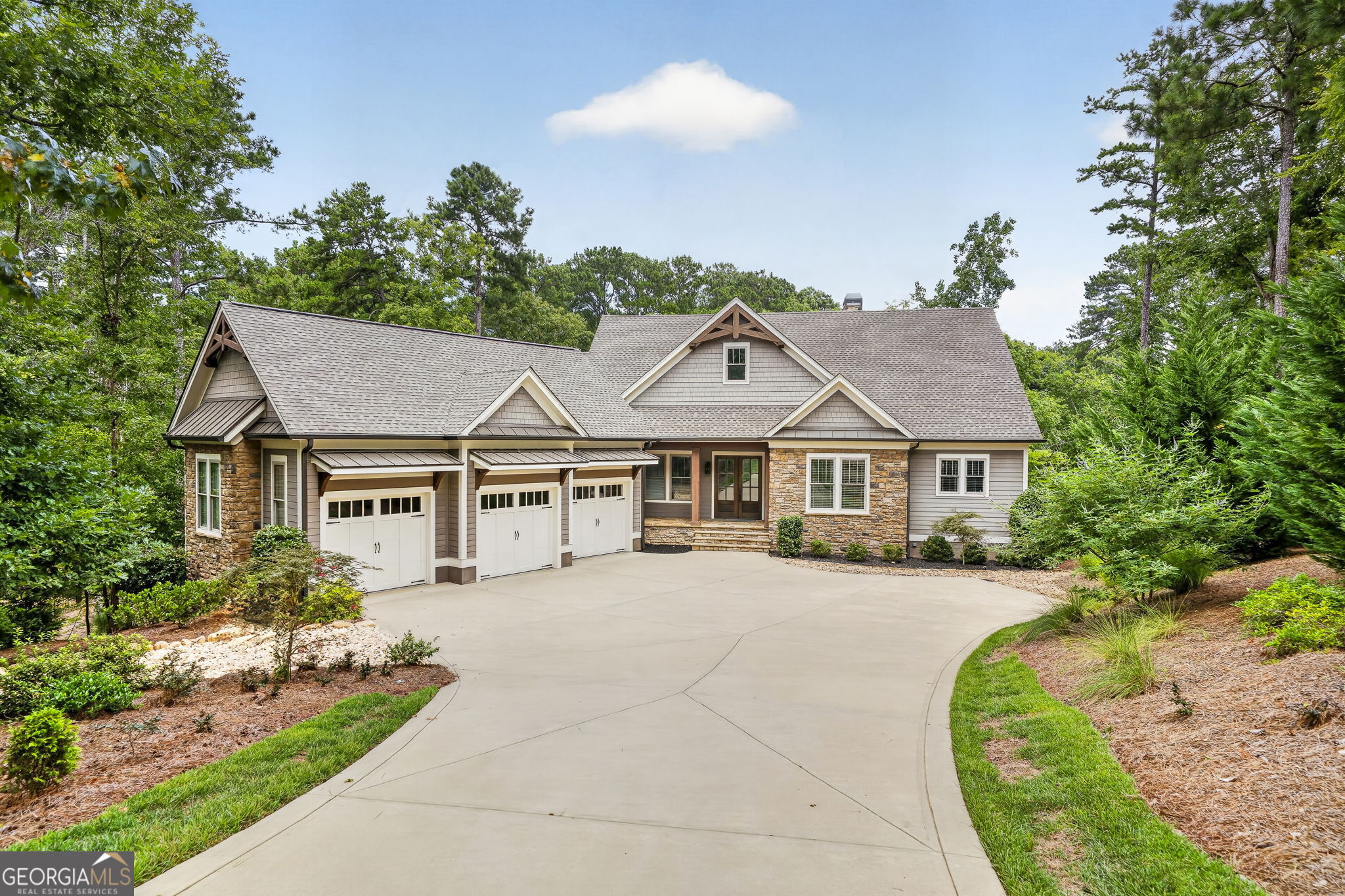 1190 Sugar Run Property Photo 1